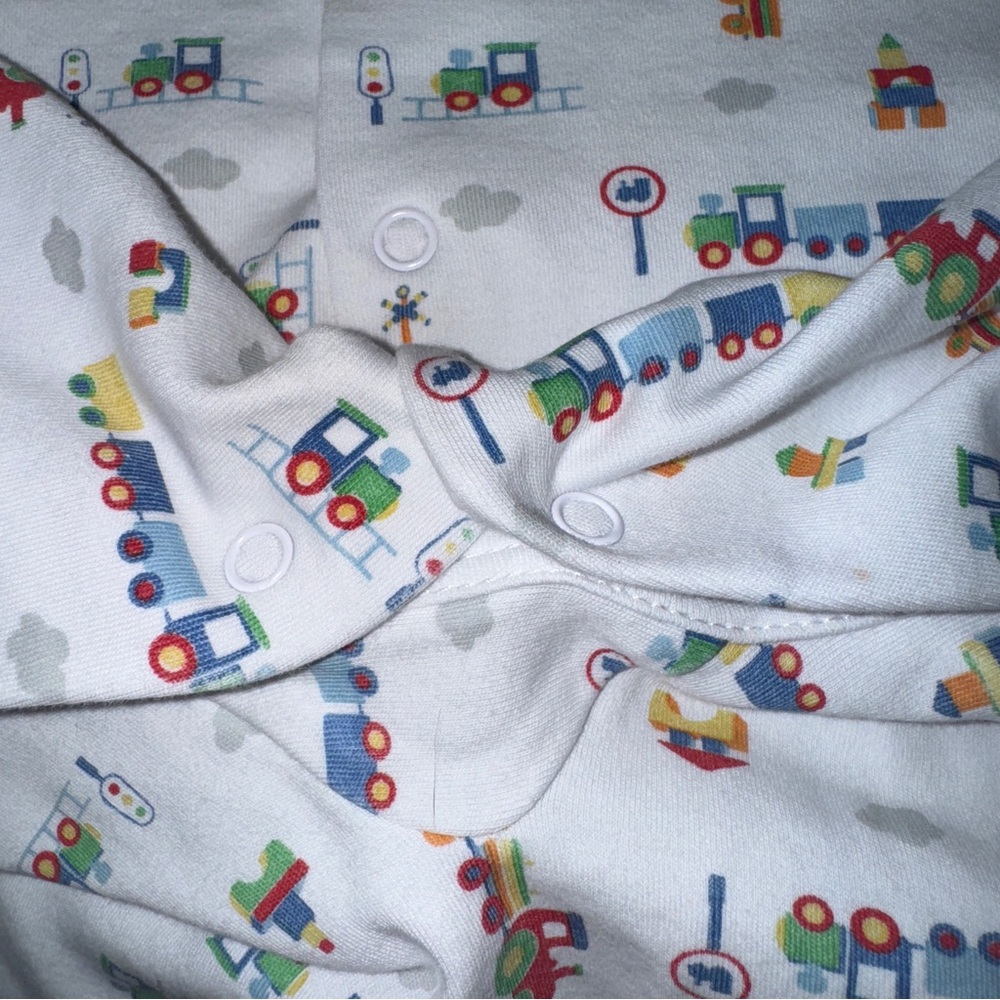 Boy's Kissy Kissy One Piece Outfit, size 12-18 months - Picture 10 of 10